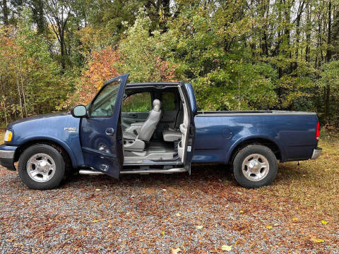 2003 Ford F-150 Lariat