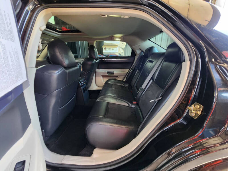 2006 Chrysler 300 SRT-8