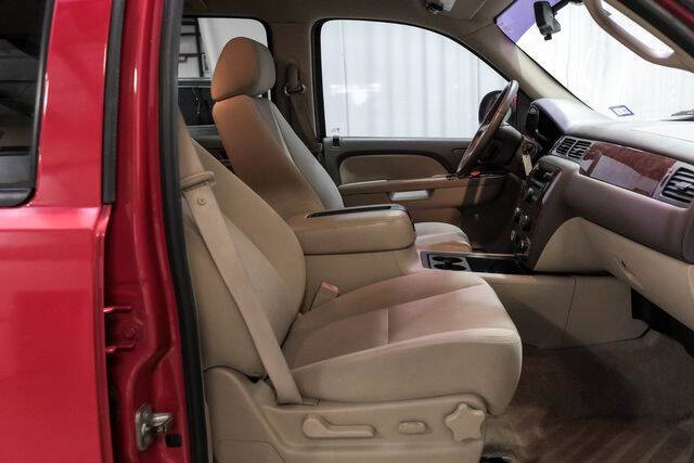 2011 Chevrolet Avalanche LS