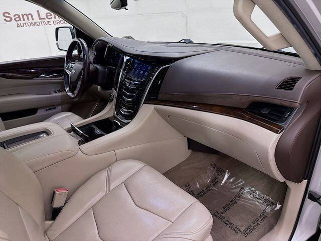 2017 Cadillac Escalade ESV Luxury