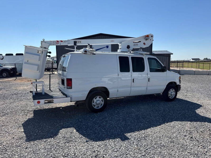 2011 Ford E-Series E-350 SD
