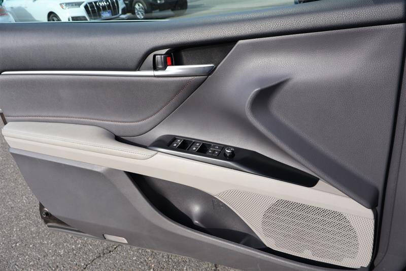 2018 Toyota Camry Hybrid