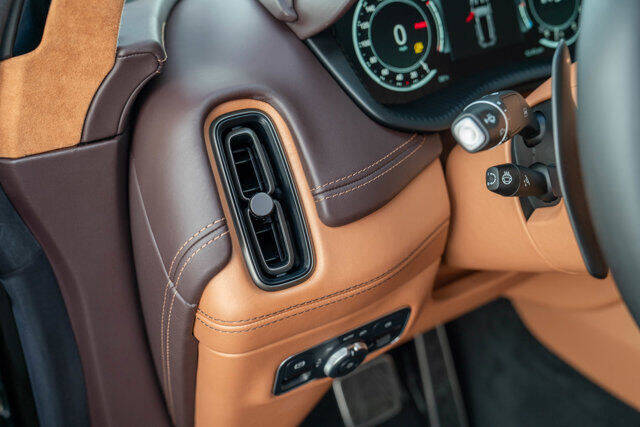 2021 Aston Martin DBX