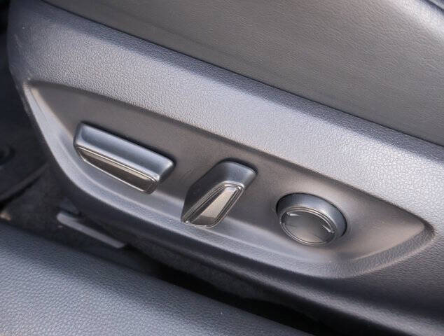 2023 Toyota Prius XLE