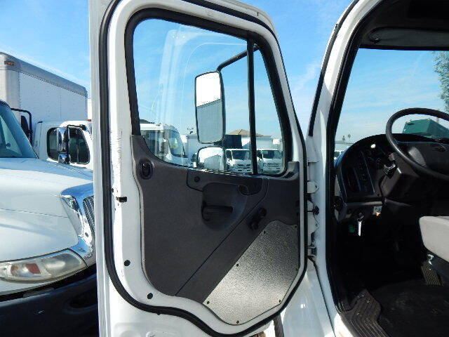 2016 Freightliner M2 106