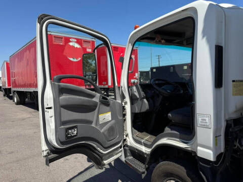 2014 Isuzu NRR