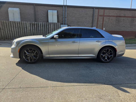 2018 Chrysler 300 S