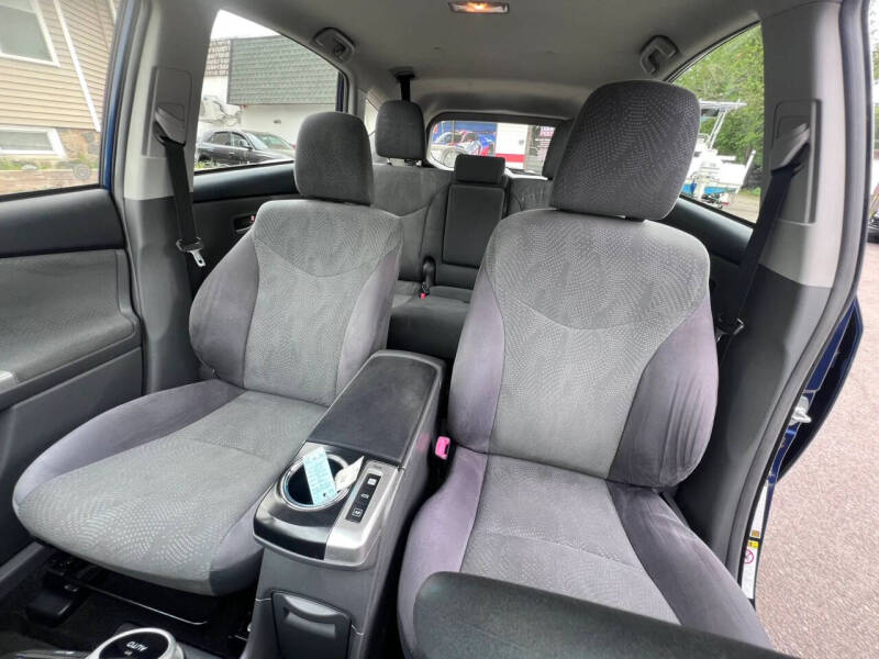 2012 Toyota Prius v Three