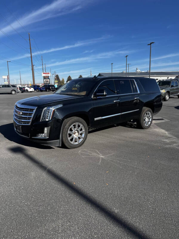2015 Cadillac Escalade ESV Platinum's photo