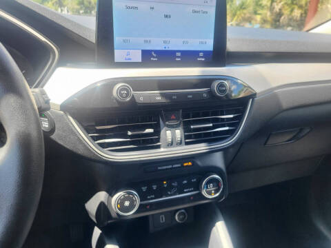 2020 Ford Escape SE