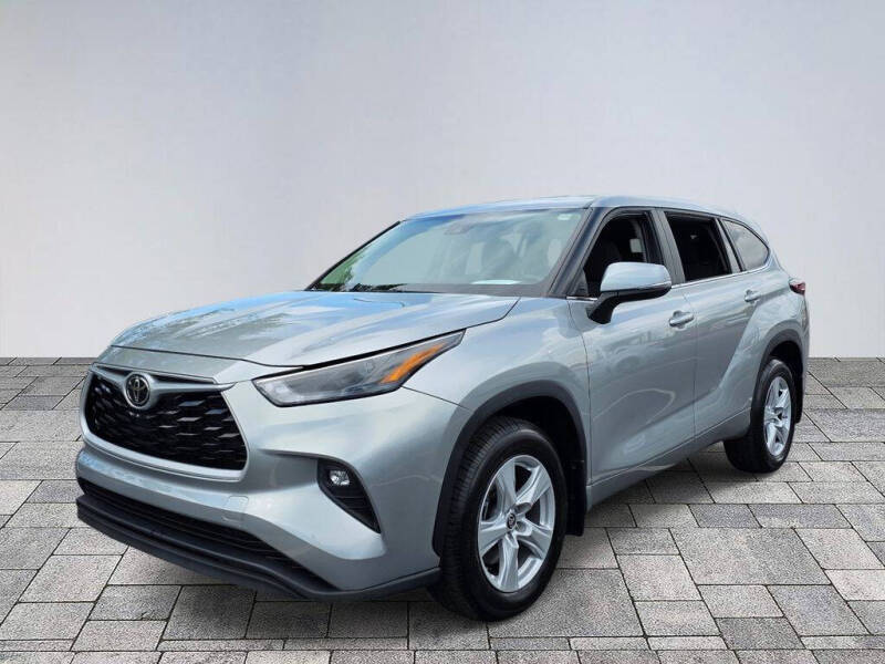 2024 Toyota Highlander LE