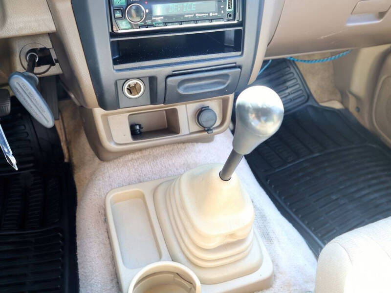 2000 Nissan Frontier SE