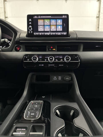 2023 Honda Pilot EX-L w/Rear Captain's Chairs