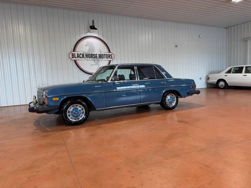 1975 Mercedes-Benz 230