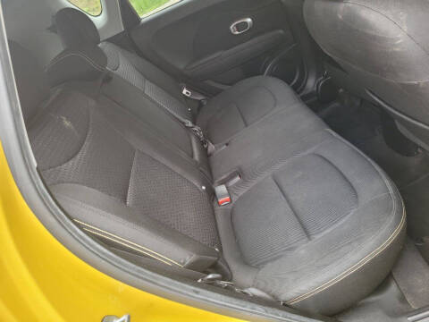 2015 Kia Soul +