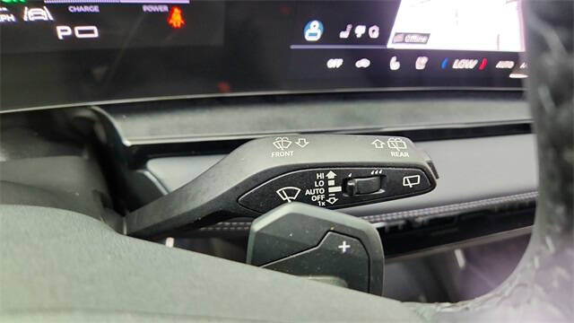 2025 Audi Q6 e-tron quattro Premium Plus