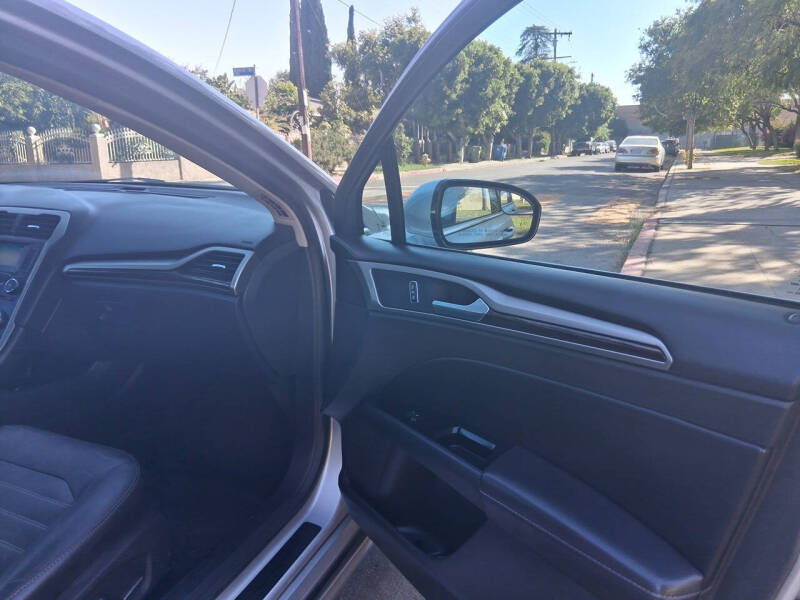 2014 Ford Fusion SE