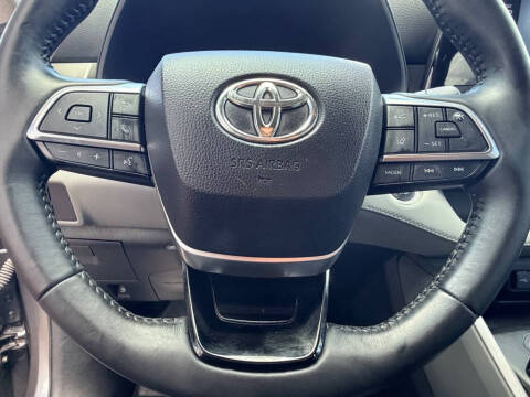 2021 Toyota Highlander LE