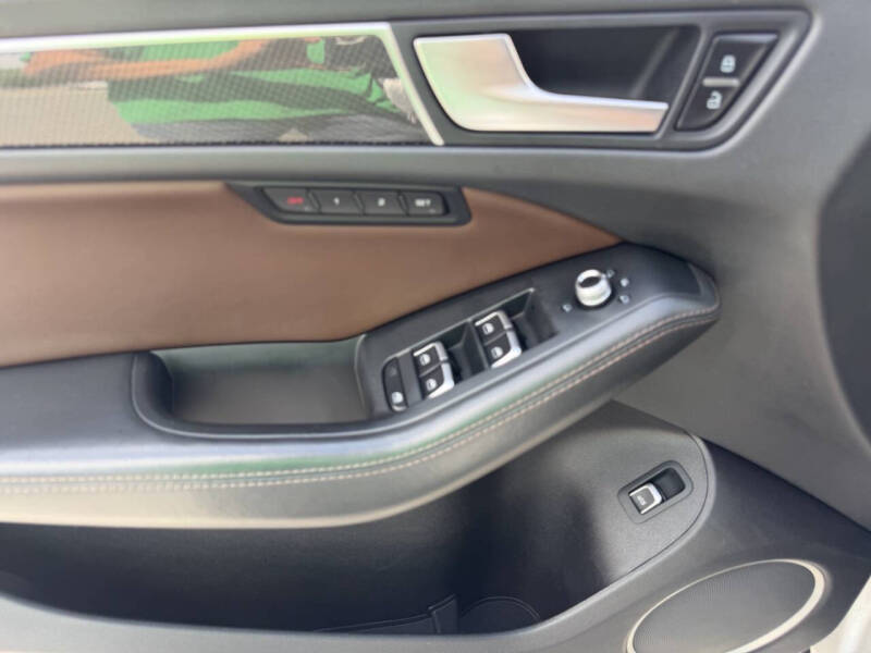 2014 Audi SQ5 3.0T quattro Premium Plus