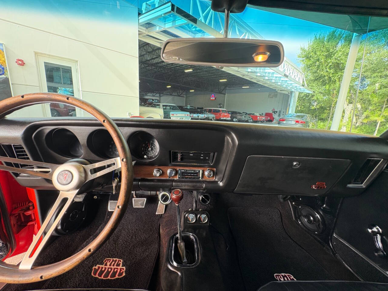 1969 Pontiac GTO 32