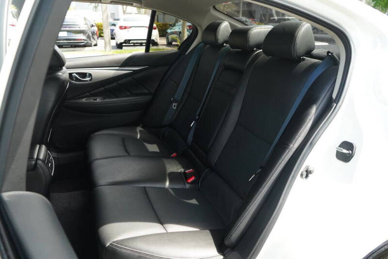 2023 Infiniti Q50 Luxe