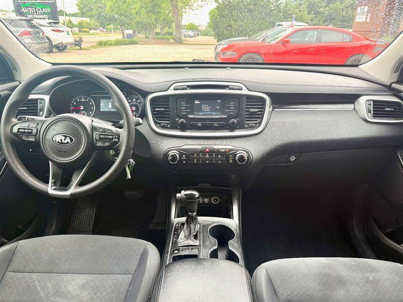 2017 Kia Sorento LX