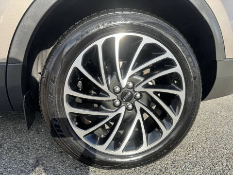 2019 Lincoln Nautilus Reserve