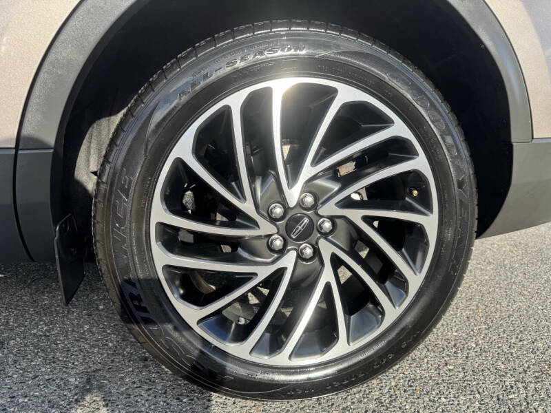 2019 Lincoln Nautilus Reserve