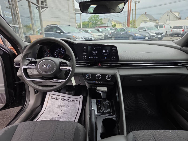 2021 Hyundai Elantra SE