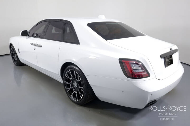 2022 Rolls-Royce Black Badge Ghost