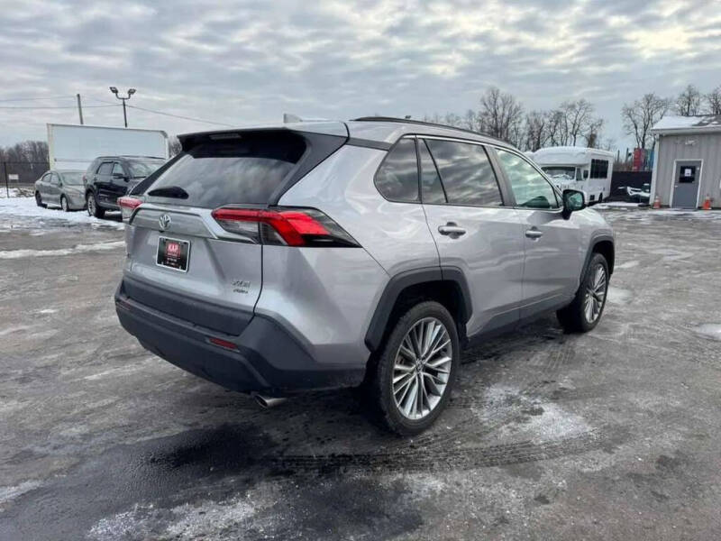 2023 Toyota RAV4 XLE