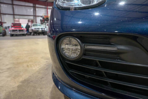 2012 Porsche Cayman R