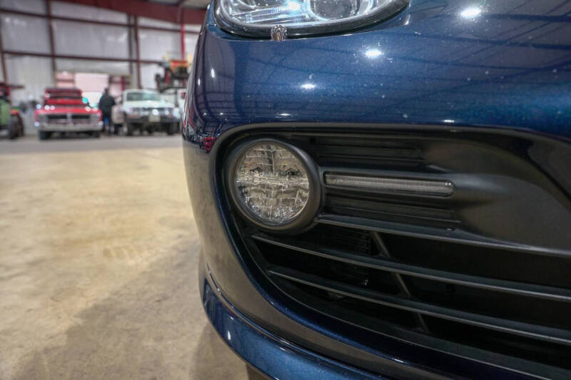 2012 Porsche Cayman R