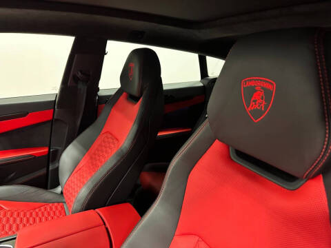 2022 Lamborghini Urus