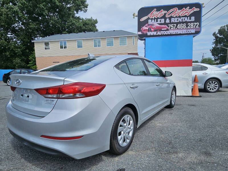 2017 Hyundai Elantra SE