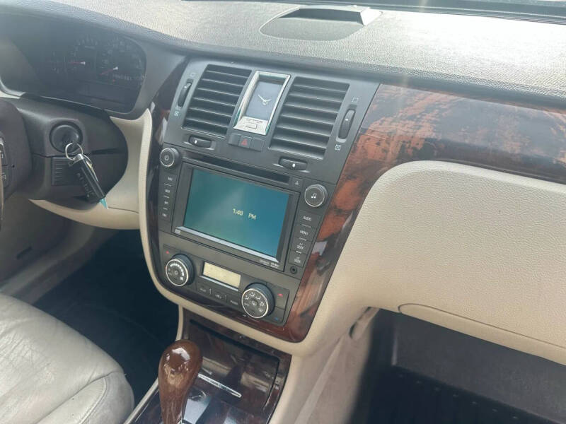 2011 Cadillac DTS Premium Collection