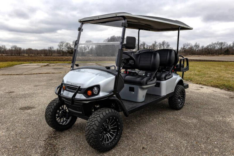 2021 E-Z-GO 6-Passenger