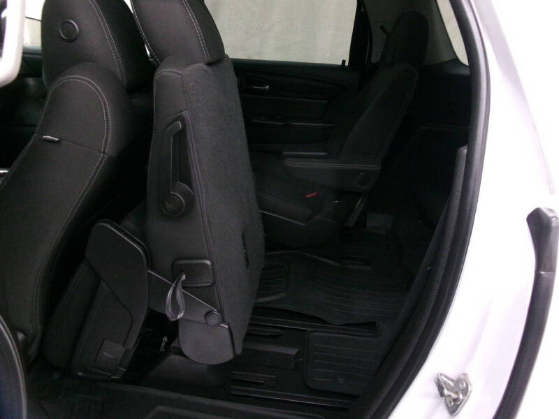 2016 GMC Acadia SLE-2