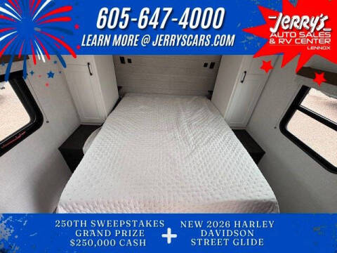 2026 Venture RV Sienna