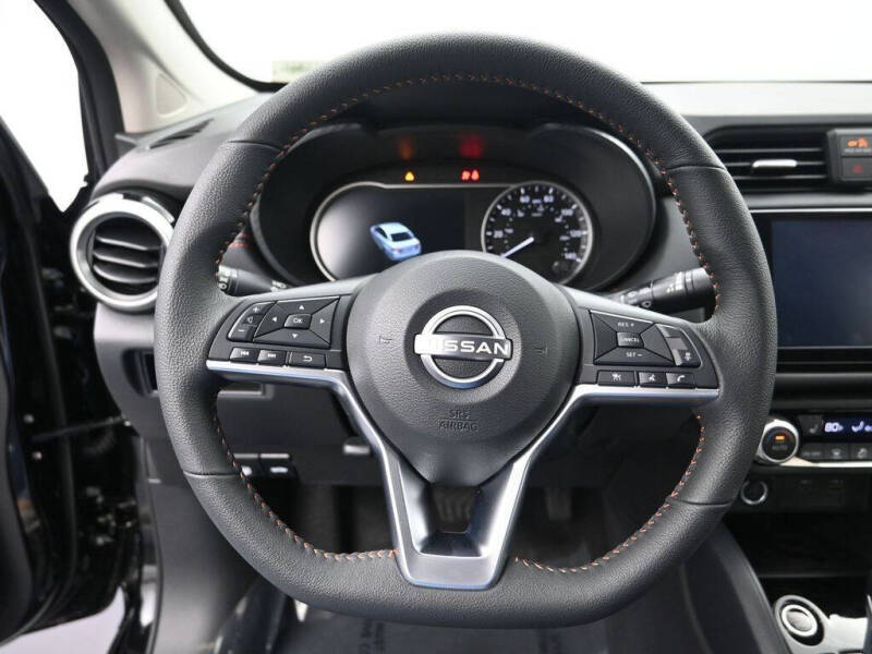 2025 Nissan Versa SR