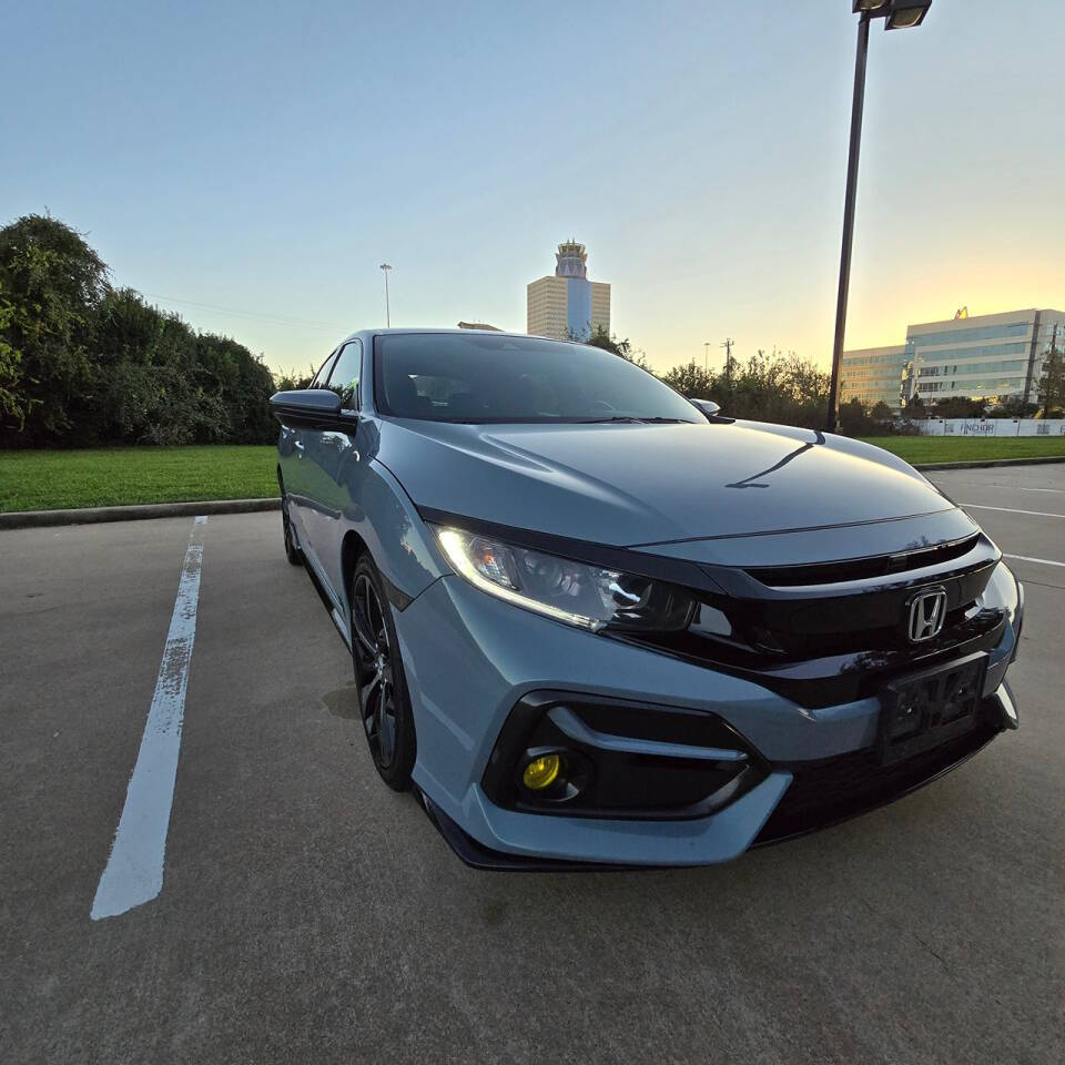 2021 Honda Civic for sale at MOTOR VILLAGE LLC in Houston, TX