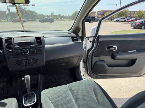 2012 Nissan Versa 1.8 SL