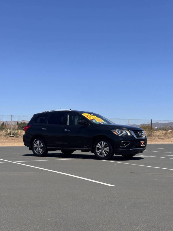 2019 Nissan Pathfinder S