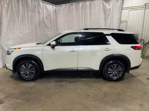 2024 Nissan Pathfinder SV