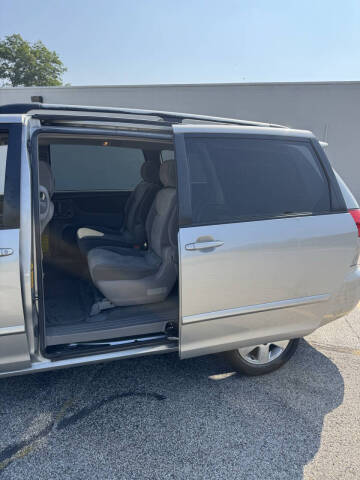 2008 Toyota Sienna LE 7-Passenger