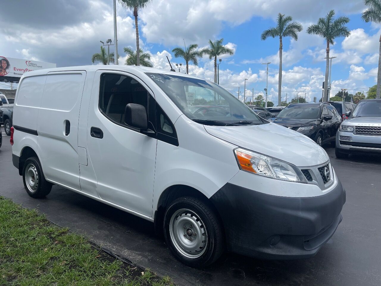 2018 Nissan NV200 Van - $18,900