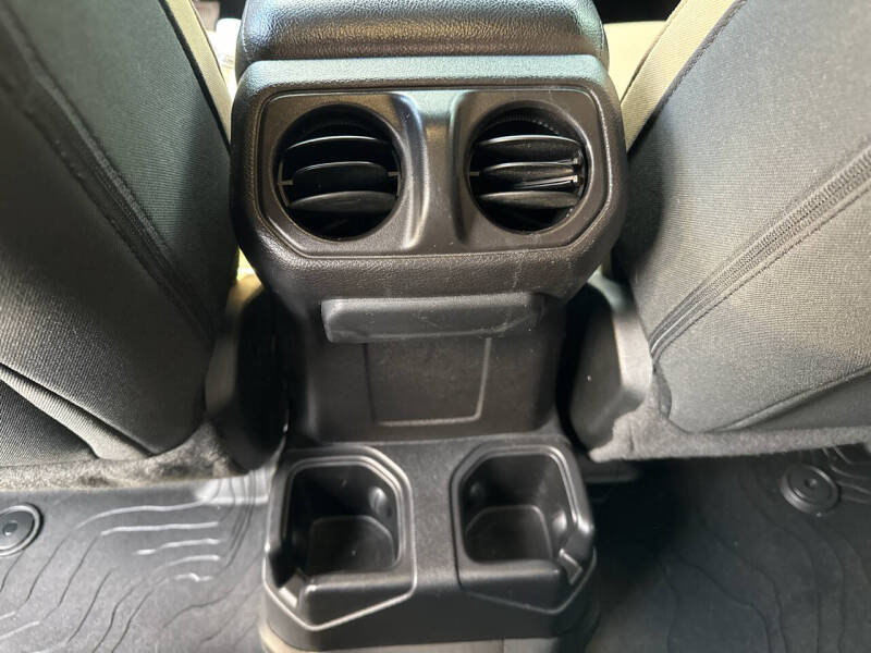 2021 Jeep Gladiator Willys Sport