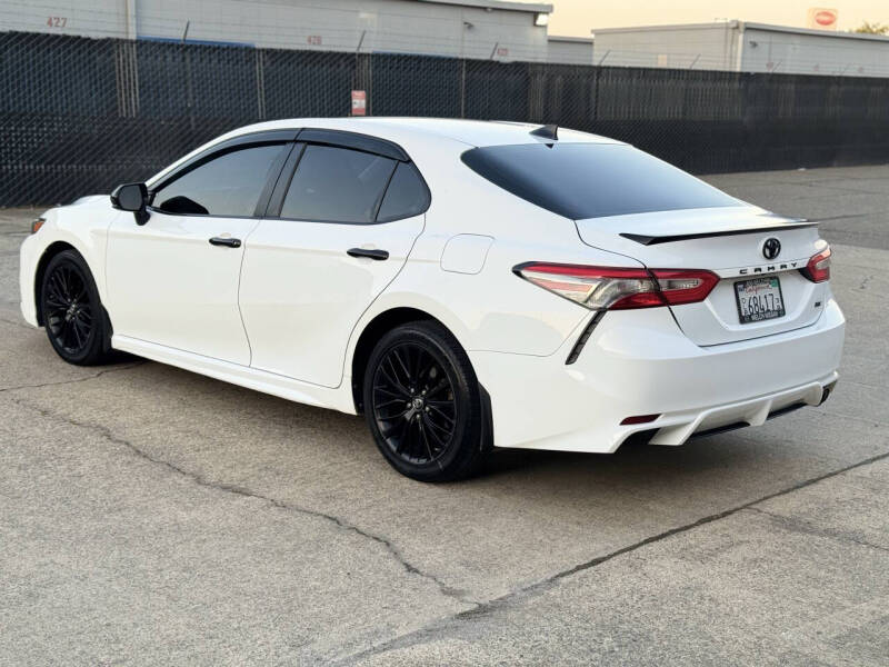 2019 Toyota Camry SE