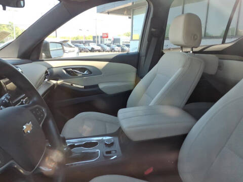 2023 Chevrolet Traverse LS
