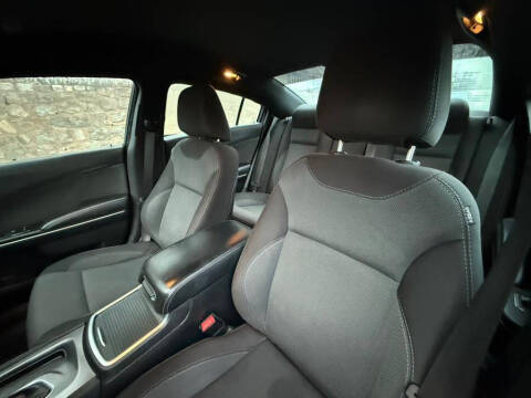 2017 Dodge Charger SE